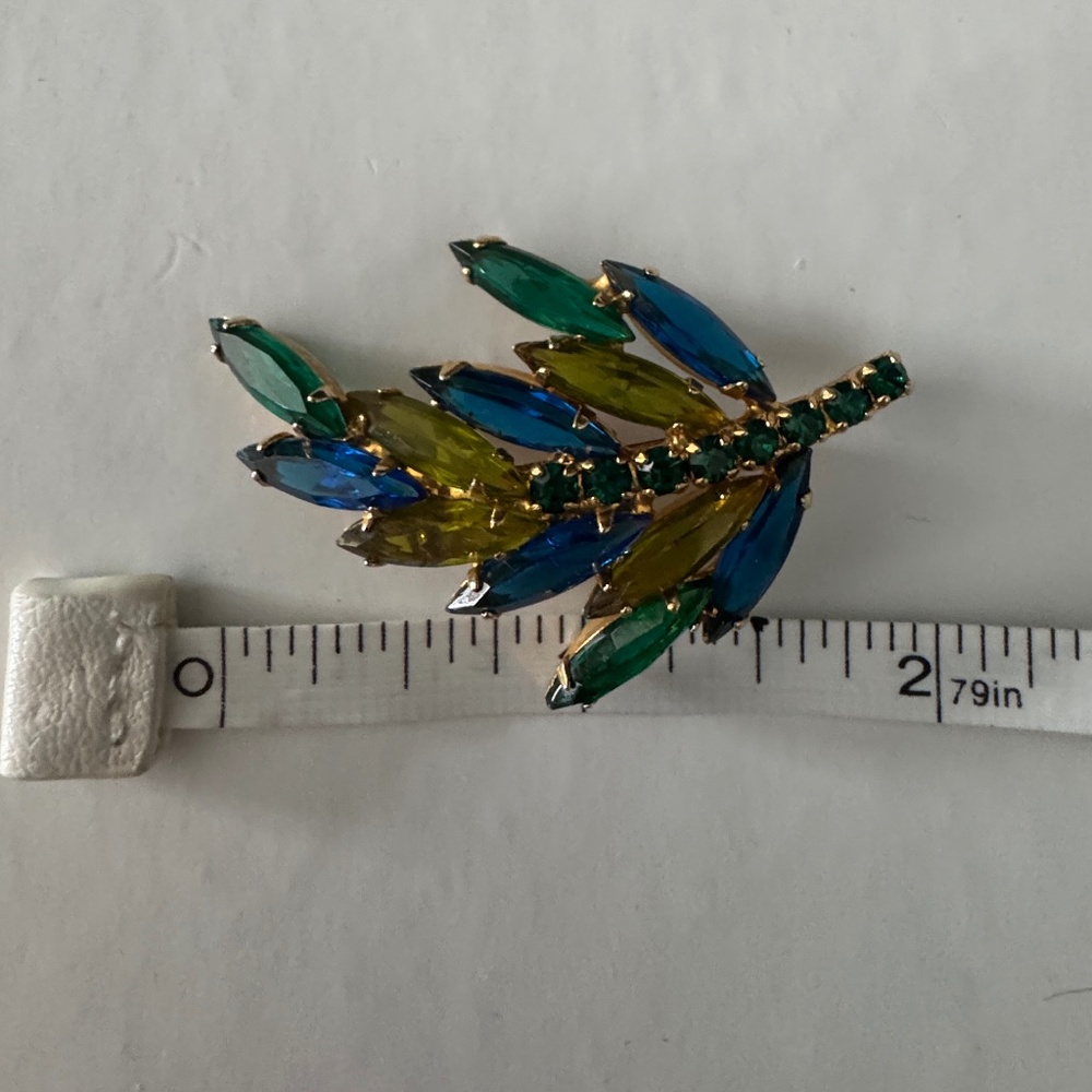 Brooch - Picture 3 of 3
